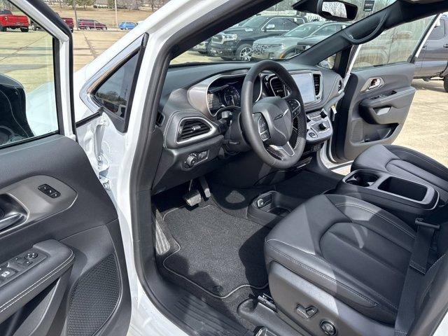 Thumbnail image of 2025 Chrysler Pacifica at UltimateChryslerDodgeJeep of Mountain Home, AR