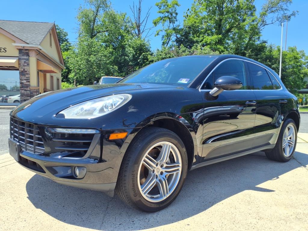 Thumbnail image of 2016 Porsche Macan at Worldwide Auto Sales