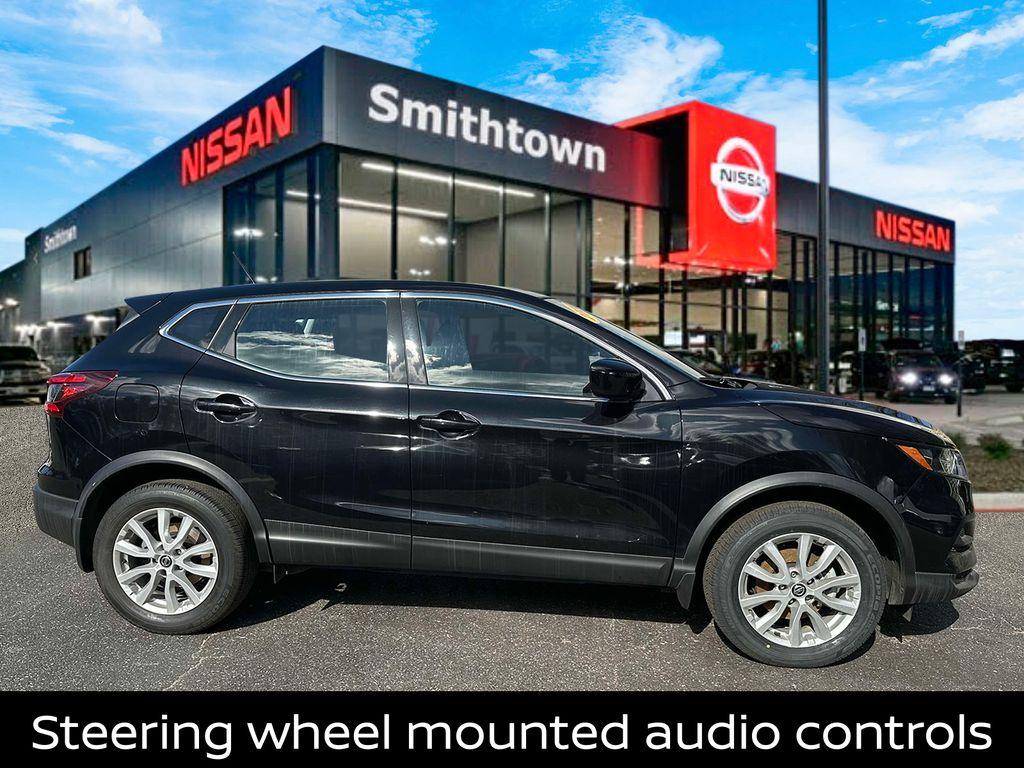 Thumbnail image of 2020 Nissan Rogue Sport at Smithtown Nissan