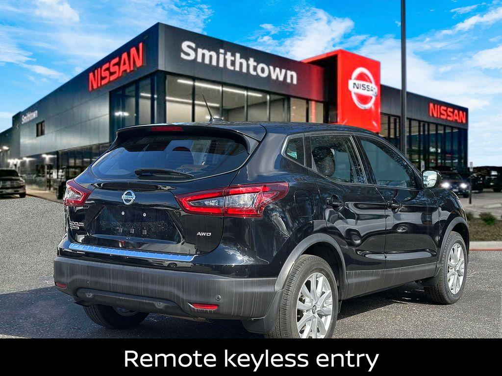 Thumbnail image of 2020 Nissan Rogue Sport at Smithtown Nissan
