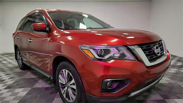 Thumbnail image of 2017 Nissan Pathfinder at Major World Chevrolet