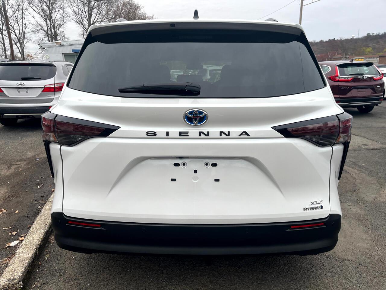 Thumbnail image of 2023 Toyota Sienna at Rockland Motors