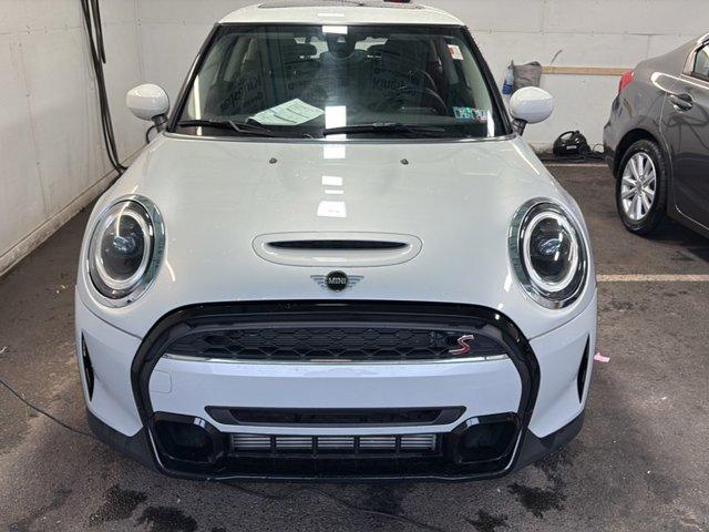 Thumbnail image of 2022 MINI Hardtop 2 Door at D'Ambrosio Dodge