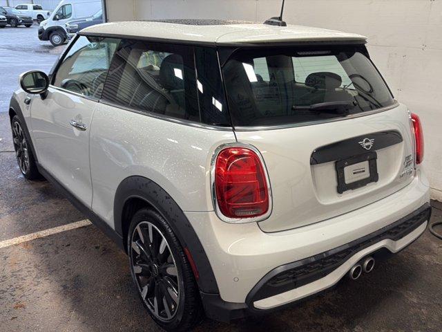 Thumbnail image of 2022 MINI Hardtop 2 Door at D'Ambrosio Dodge