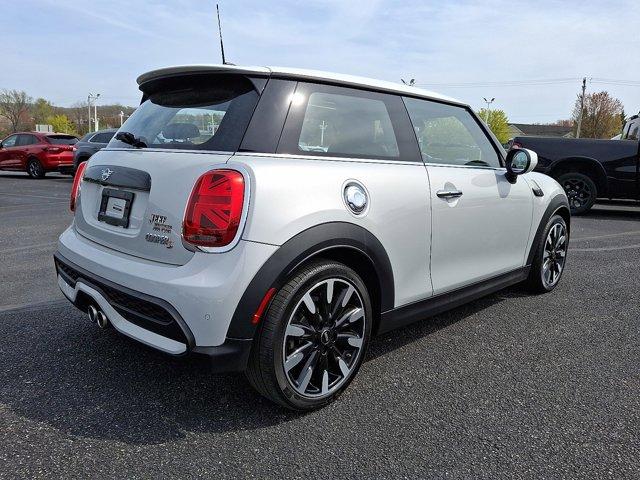 Thumbnail image of 2022 MINI Hardtop 2 Door at D'Ambrosio Dodge