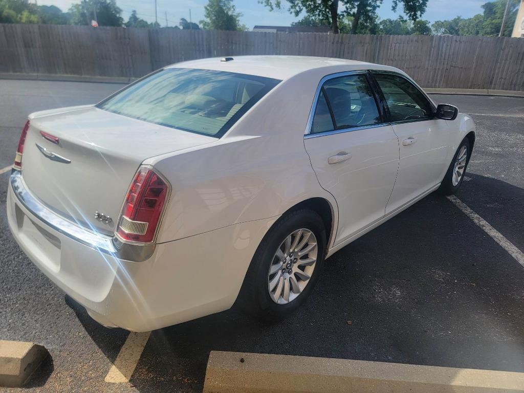 Thumbnail image of 2012 Chrysler 300 at Auto Network