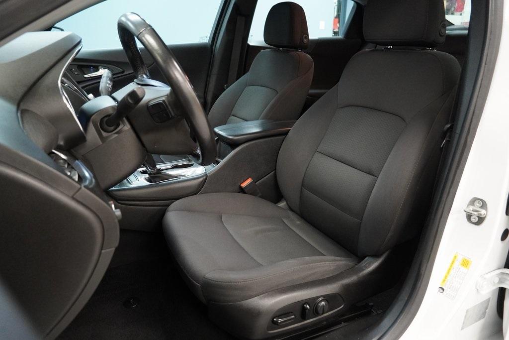 Thumbnail image of 2017 Chevrolet Malibu at Serpentini Chevrolet of Strongsville