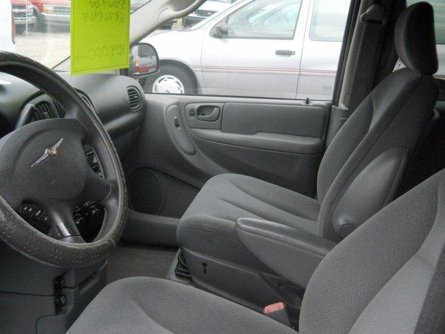 Thumbnail image of 2006 Chrysler Town and Country at RolandRichFord of Delavan, IL