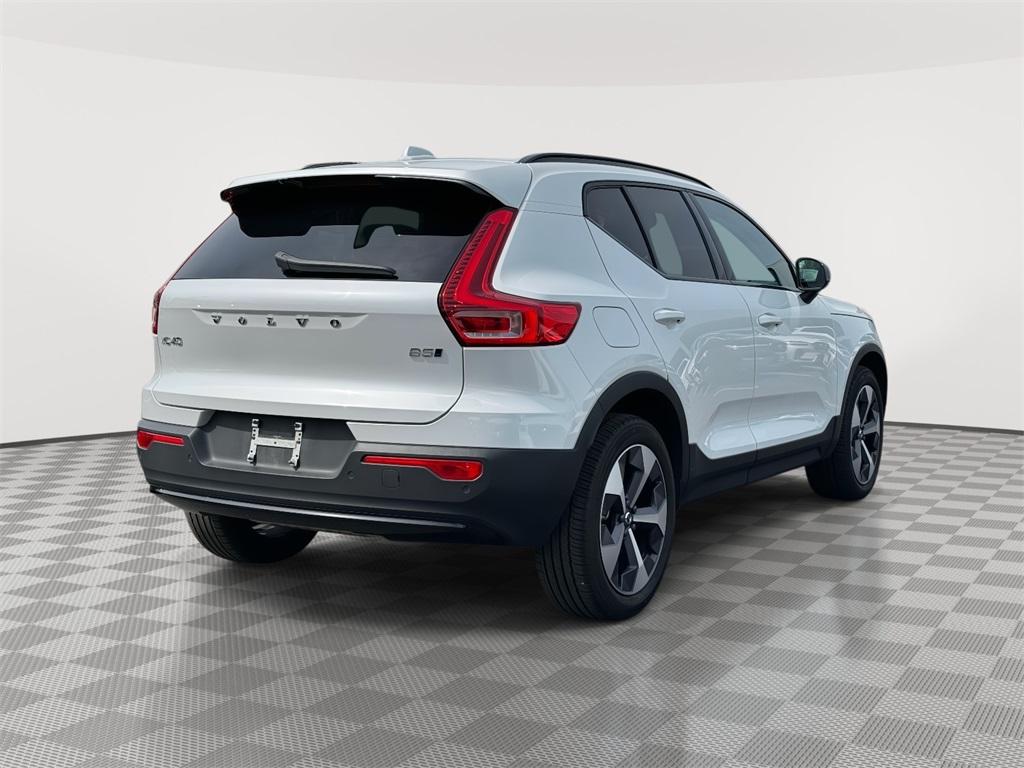 Thumbnail image of 2023 Volvo XC40 at Empire Volvo Cars of Smithtown
