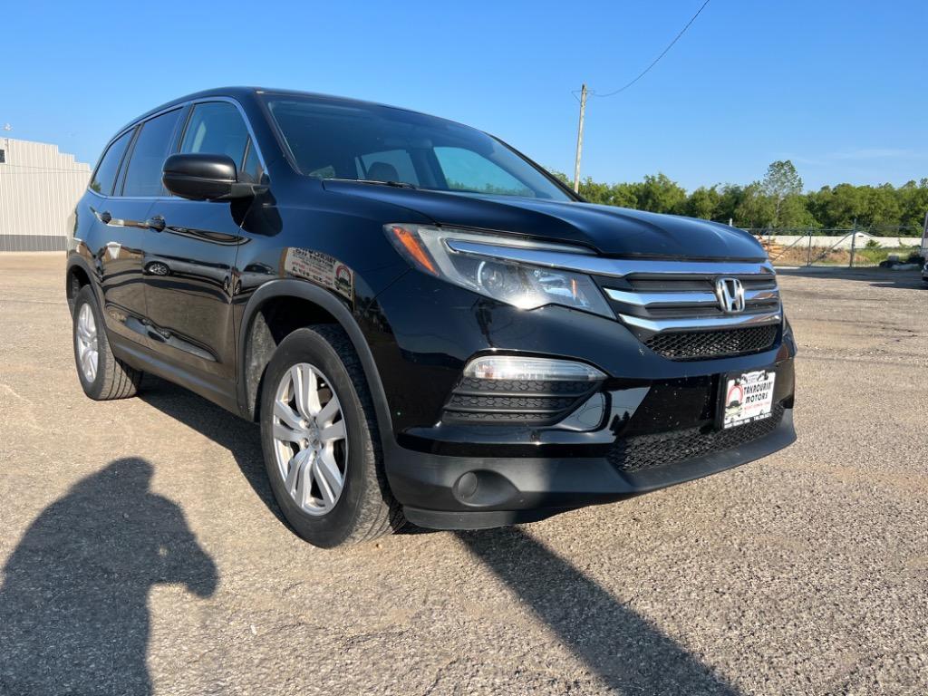 Thumbnail image of 2017 Honda Pilot at Takrourin Motors LLC