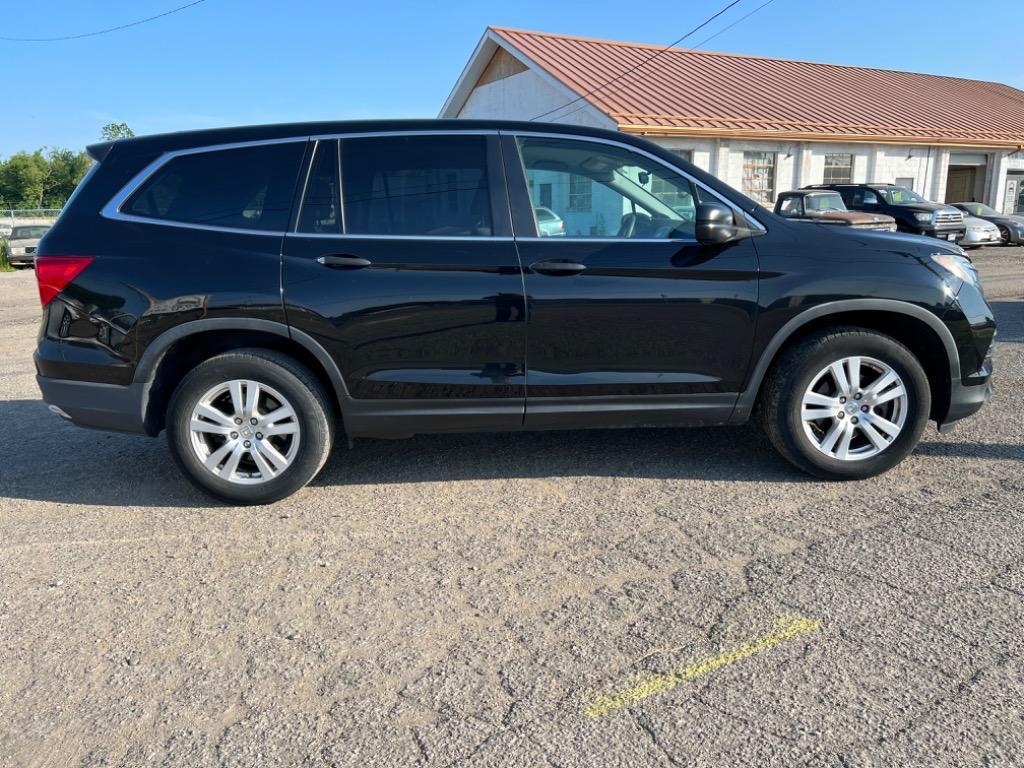 Thumbnail image of 2017 Honda Pilot at Takrourin Motors LLC