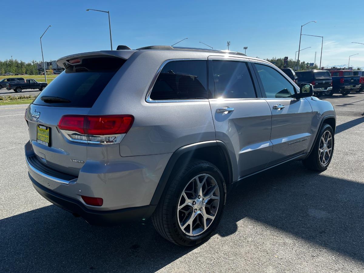 Thumbnail image of 2019 Jeep Grand Cherokee at Magnum Motors