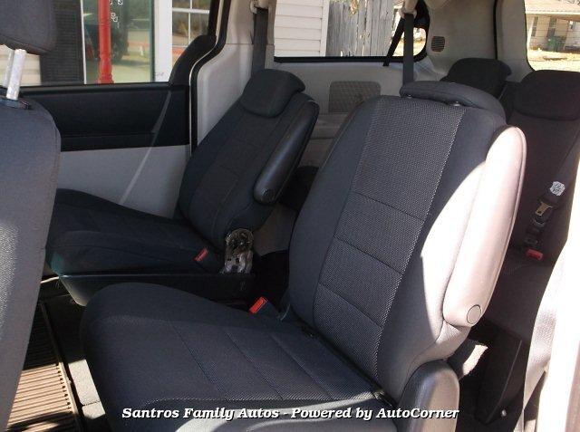 Thumbnail image of 2009 Dodge Grand Caravan at Santros Family Autos
