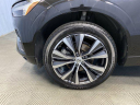 2022 Volvo XC60 B5 Momentum at Gengras Volvo