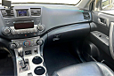 Thumbnail image of 2012 Toyota Highlander at Cruz Autos Llc