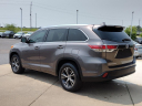 Thumbnail image of 2016 Toyota Highlander at Grand Blanc Mitsubishi