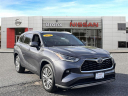 Thumbnail image of 2022 Toyota Highlander Hybrid at Bronx Nissan