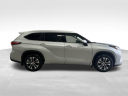 Thumbnail image of 2022 Toyota Highlander at Northtown Volkswagen