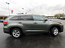 Thumbnail image of 2017 Toyota Highlander at Gary Mathews Motors