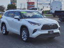 Thumbnail image of 2021 Toyota Highlander at Serra Buick Gmc Champaign