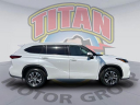 Thumbnail image of 2022 Toyota Highlander at Honda of Manhasset
