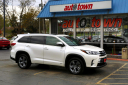 Thumbnail image of 2018 Toyota Highlander Hybrid at Autotown of Champaign, IL