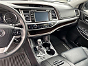 Thumbnail image of 2016 Toyota Highlander at Whitlock Motors