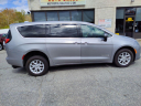 Thumbnail image of 2017 Chrysler Pacifica at METROPOLIS AUTO SALES, LLC