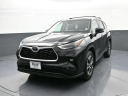 2023 Toyota Highlander XLE at Plaza Honda