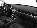 Thumbnail image of 2016 Volkswagen Touareg at Car Connection Superstore