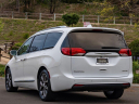 Thumbnail image of 2018 Chrysler Pacifica at PARADISE Automotive Group INC.