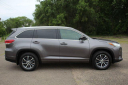 Thumbnail image of 2018 Toyota Highlander at Lexdan Automotive Inc.