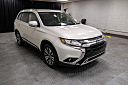 Thumbnail image of 2020 Mitsubishi Outlander at Trinity Motor Car Company