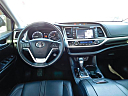 Thumbnail image of 2019 Toyota Highlander at Gary Mathews Motors