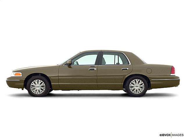 Image of 2003 Ford Crown Victoria 4dr Sedan