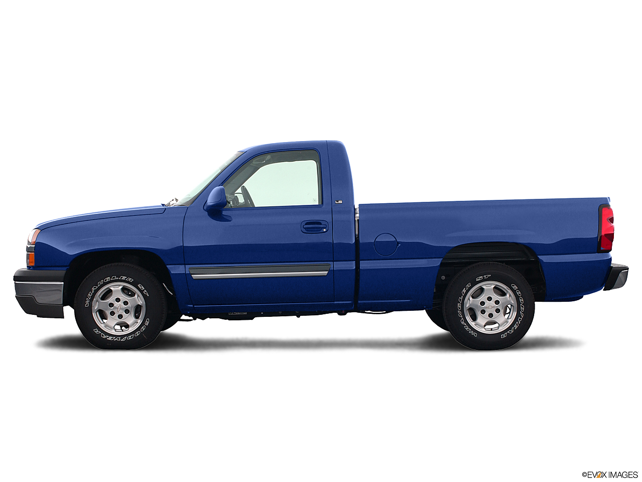 Image of 2004 Chevrolet Silverado 1500 2dr Standard Cab 4WD SB