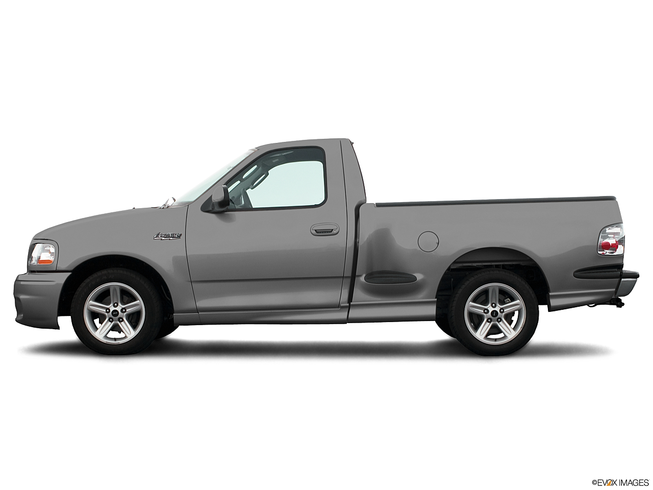 Image of 2004 Ford F-150 SVT Lightning Base