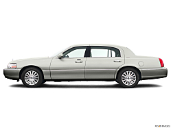 Thumbnail image of 2004 Lincoln Town Car at Auto Doctor