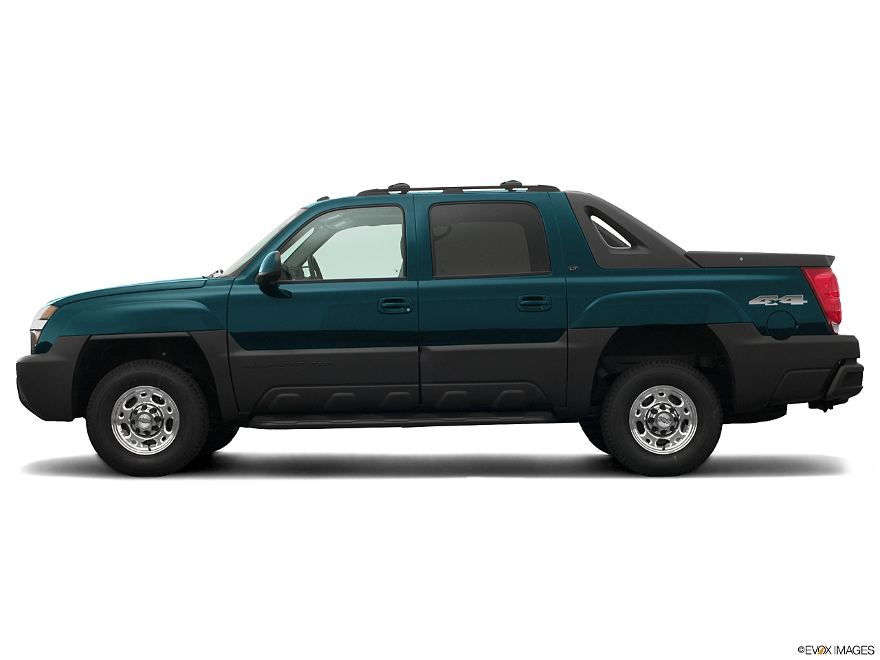 Image of 2005 Chevrolet Avalanche 4dr 2500 LT 4WD Crew Cab SB