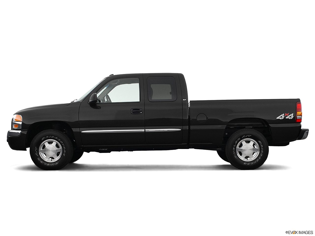 Image of 2005 GMC Sierra 1500 AWD 4dr Crew Cab Denali SB