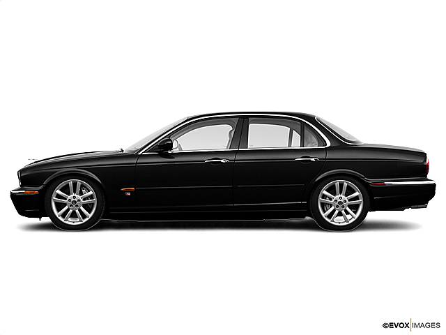 Image of 2005 Jaguar XJR 4dr Supercharged Sedan