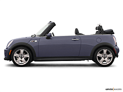 Thumbnail image of 2005 MINI Cooper at DriveRight Auto Sales
