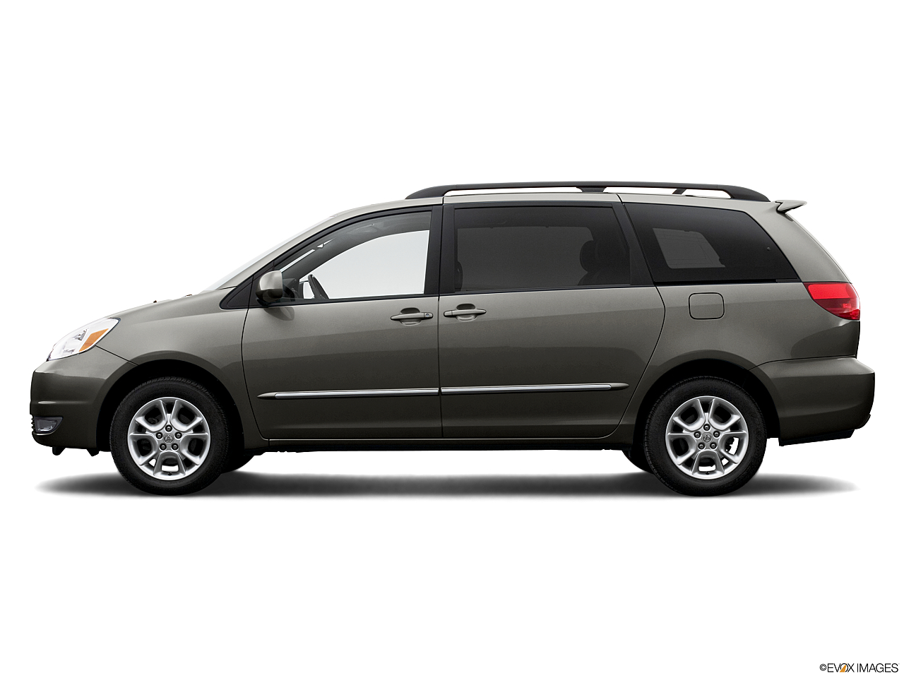 Image of 2005 Toyota Sienna LE 8-Passenger 4dr Mini-Van