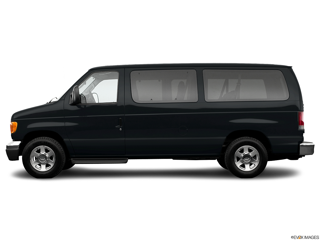 Image of 2006 Ford E-Series E-150 XLT 3dr Passenger Van
