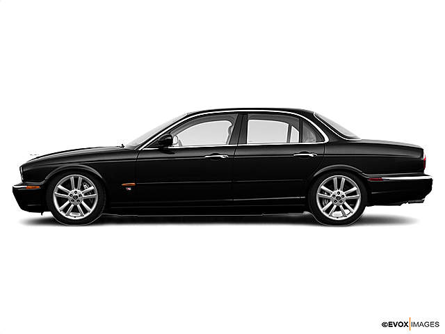 Image of 2006 Jaguar XJR 4dr Sedan
