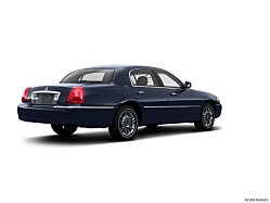 Thumbnail image of 2008 Lincoln Town Car at Craige Motor Company