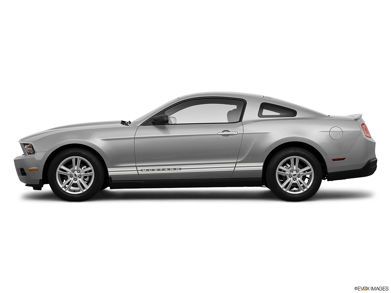 Image of 2010 Ford Mustang V6