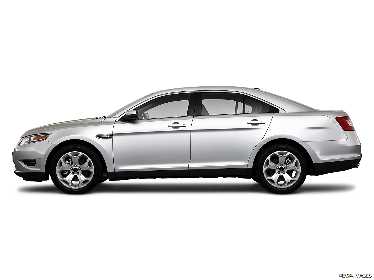 Image of 2010 Ford Taurus SEL