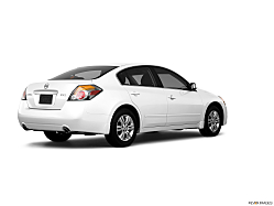 Thumbnail image of 2010 Nissan Altima at Broadway Motors