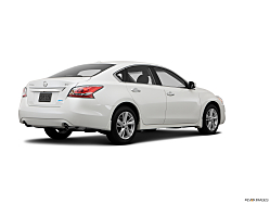 Thumbnail image of 2014 Nissan Altima at Broadway Motors